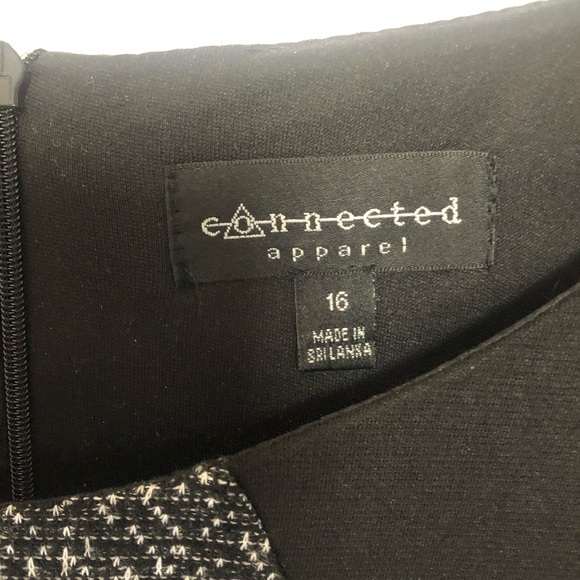 Black Dress with bucle accents. Very Flattering - Picture 2 of 5